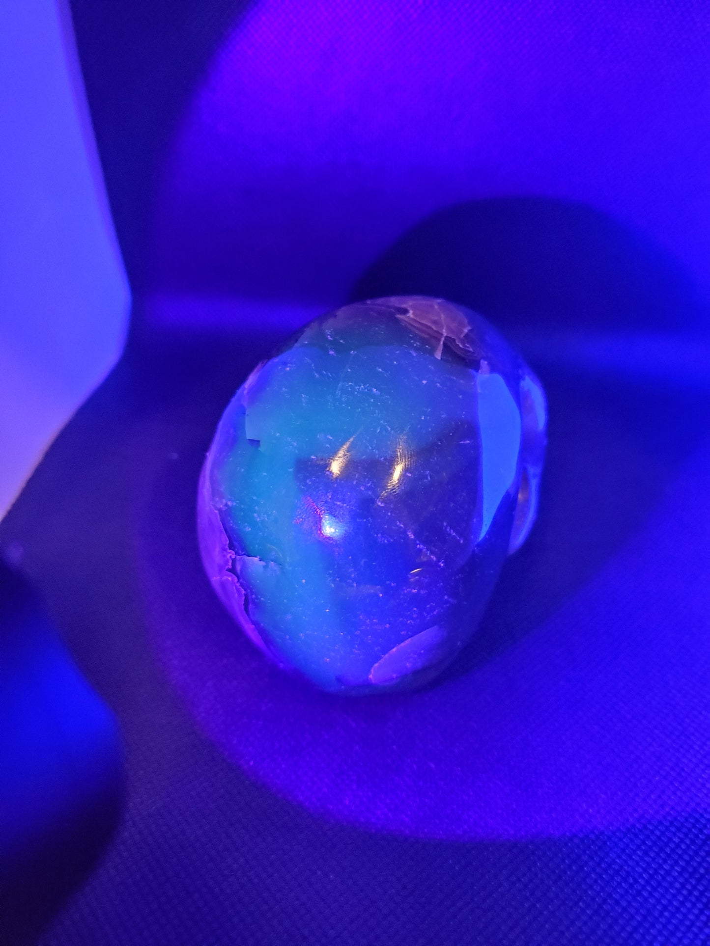 Volcano Crystal Skull UV Reactive