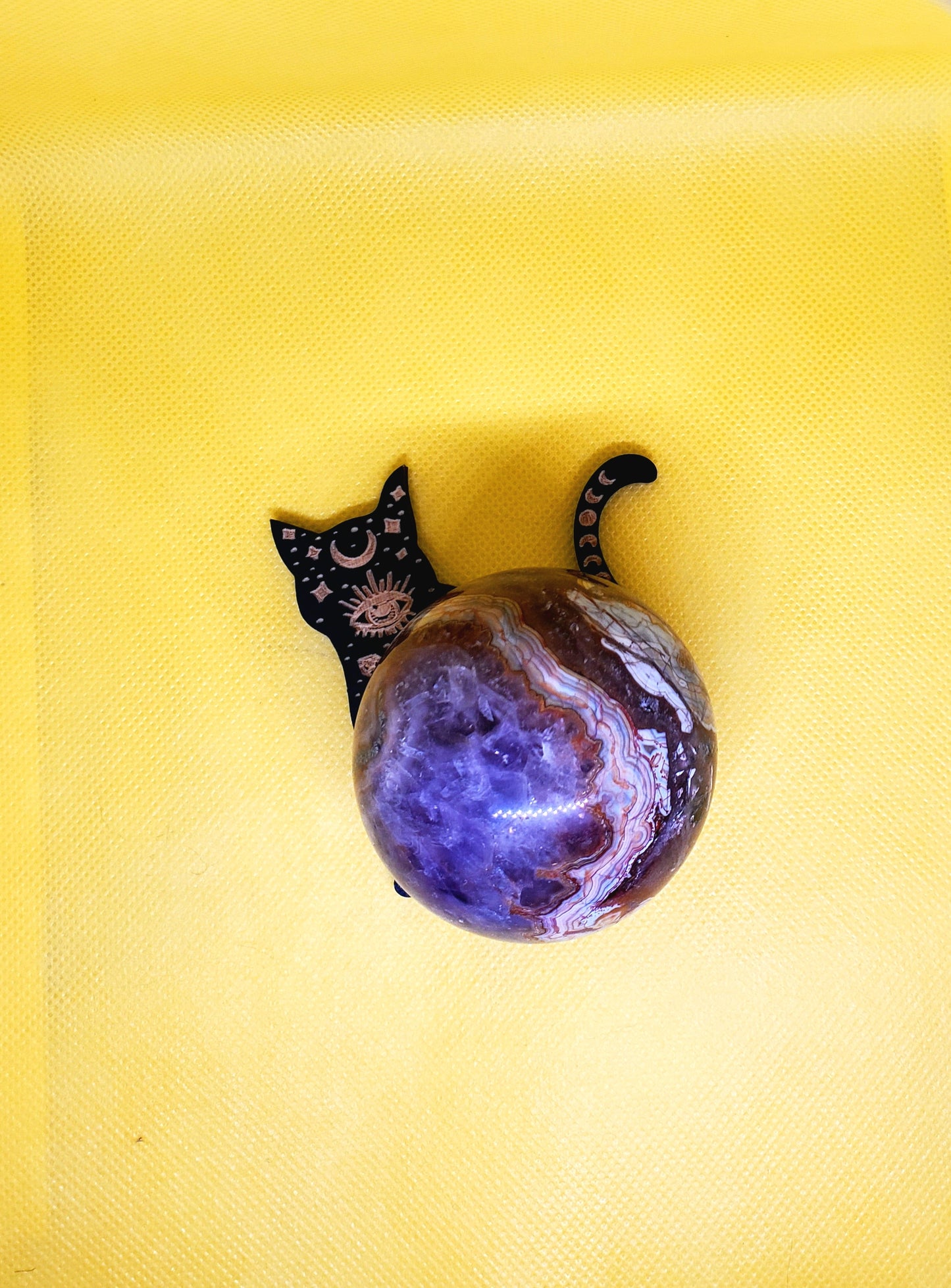 Wooden Cat Sphere Holder